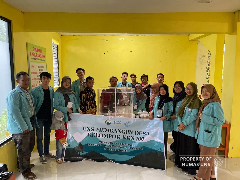 Mahasiswa UNS Adakan Sosialisasi dan Demonstrasi Kultur Jaringan Tanaman Hias Komersil di Desa Nglurah, Tawangmangu