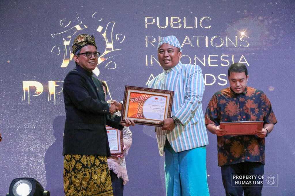 UNS Raih Penghargaan PR Indonesia Award 2023
