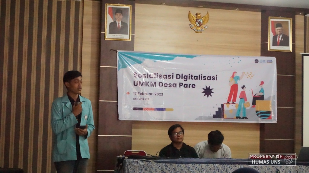 Mahasiswa UNS Populerkan Pemasaran Digital bagi Pelaku Usaha Desa Pare, Kabupaten Sragen