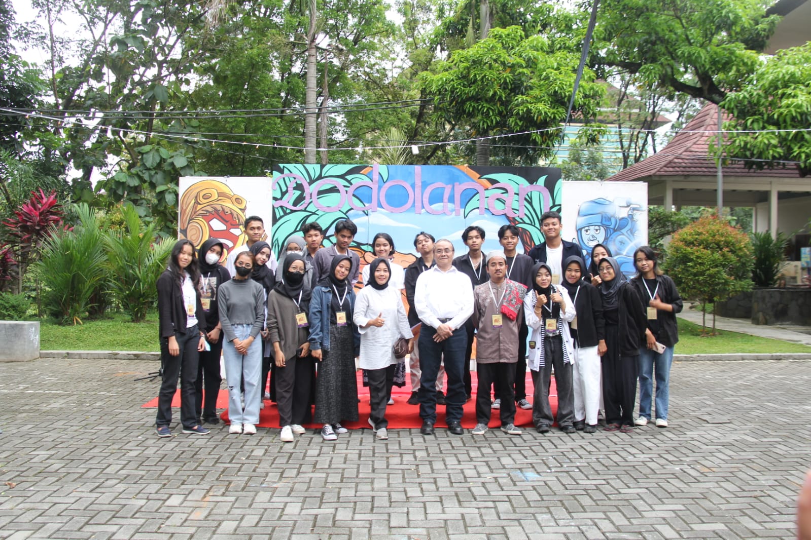 Usai Vakum Dua Tahun, Himpunan Mahasiswa Seni Rupa Murni UNS Kembali Menggelar Acara Dodolanan