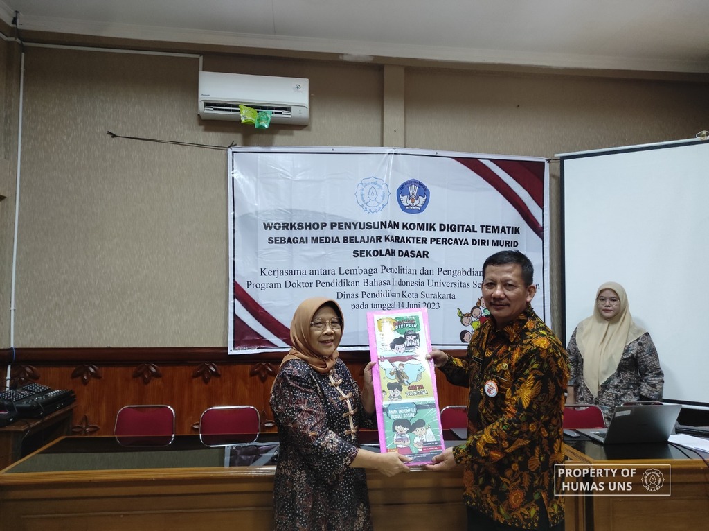 Program Doktor PBI FKIP UNS Gelar Workshop Penyusunan Komik Digital Tematik bagi Guru SD se-Surakarta