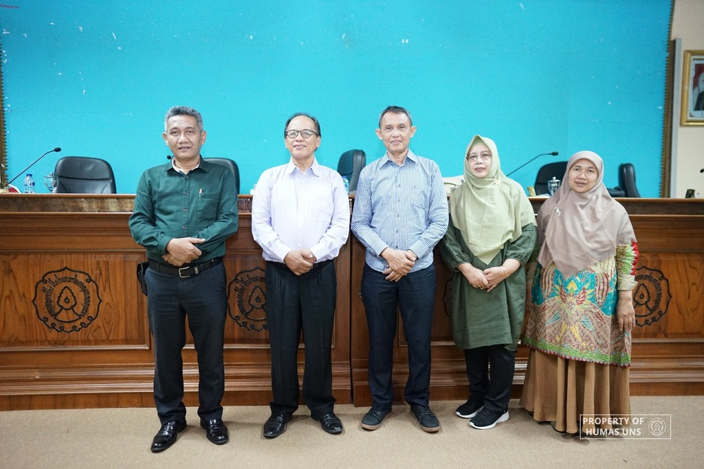 UNS Kembali Tambah Lima Guru Besar Baru dari Tiga Fakultas