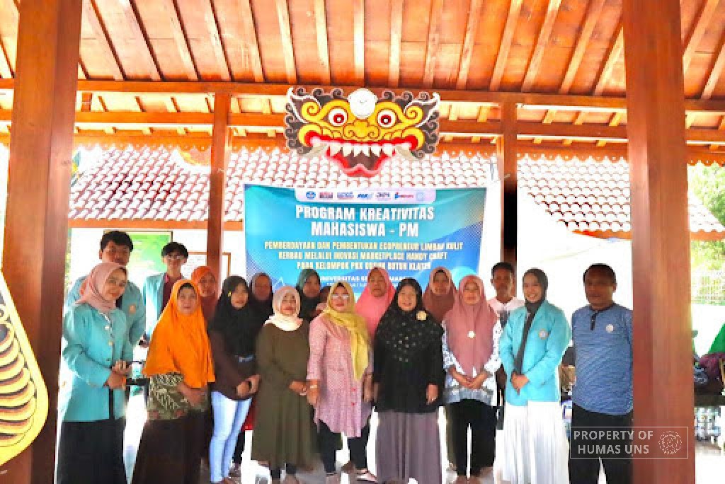 Tim PKM PM UNS Buka Peluang Bisnis Berkelanjutan dari Limbah Kulit Kerbau di Dusun Butuh, Klaten