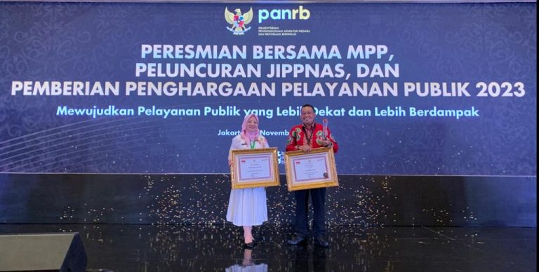Alumni FK UNS Angkatan 1995 Meraih Penghargaan Nasional Pelayanan Publik Bidang Kesehatan Tahun 2023
