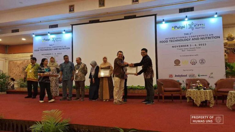 Dosen Muda UNS Mendapatkan Penghargaan Young Scientist Award