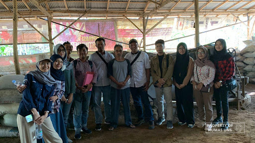 GR FP UNS Lakukan Uji POC dan Kualitas Tanah Sawah Organik Milik Petani di Kecamatan Jatipurno, Wonogiri