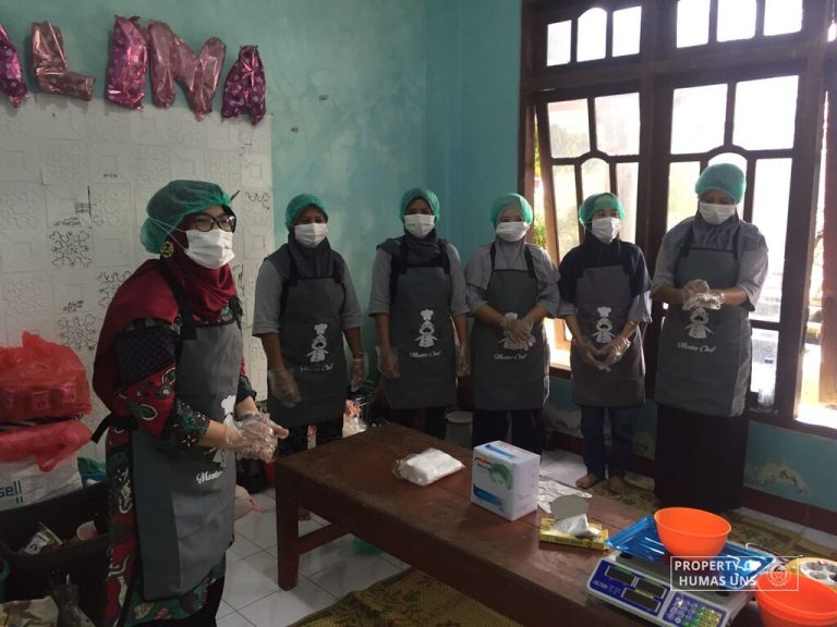 Tim Dosen Prodi Peternakan UNS Gelar Pendampingan Pengemasan Rambak di UD. Berkah Yogyakarta