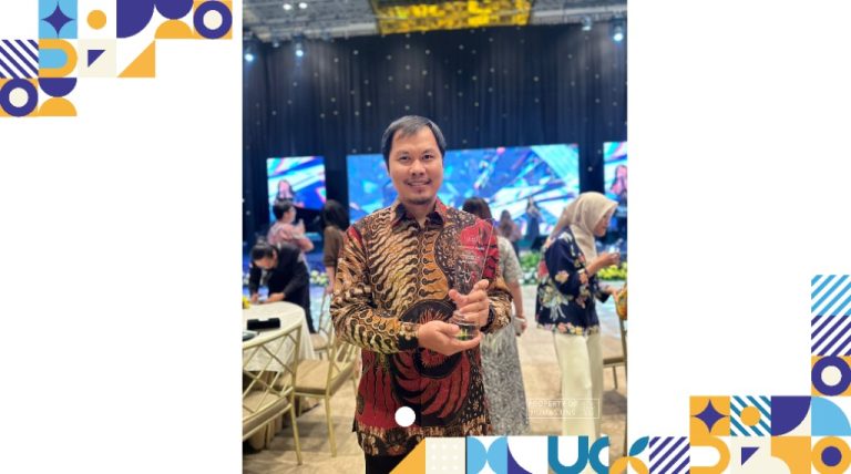 Guru Besar UNS Menerima Apresiasi Alumni Beasiswa Tanoto Foundation