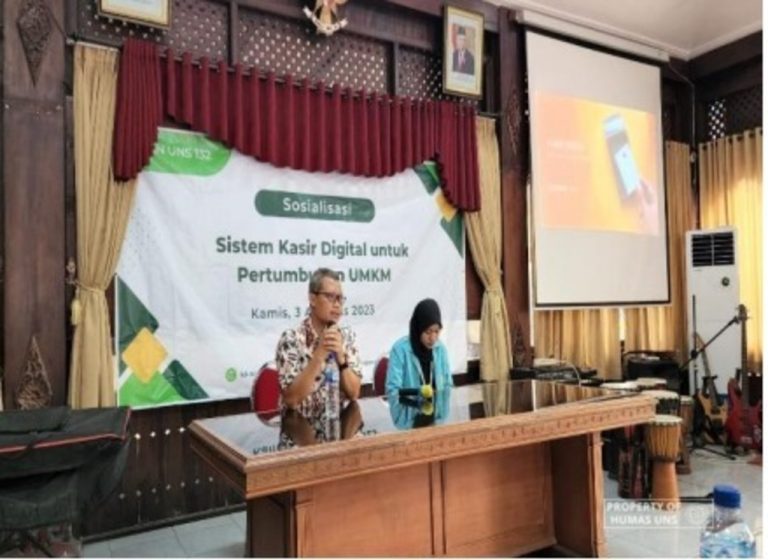 RG-Mathematical-Soft-Computing-UNS-Berikan-Strategi-Literasi-Digital-dalam-Pengelolaan-Finansial-pada-UMKM-2