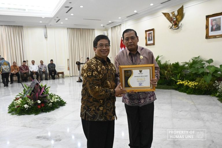 UNS Kembali Raih Kategori “Informatif” Anugerah Keterbukaan Informasi Publik