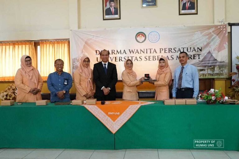 Arlin Dwi Pawestri Kuncoro Diharjo menjadi Plt. Ketua DWP UNS
