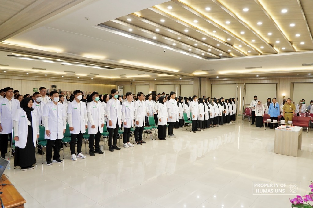 FK UNS Selenggarakan Upacara Janji Dokter Muda dan Pra Pendidikan Profesi Dokter