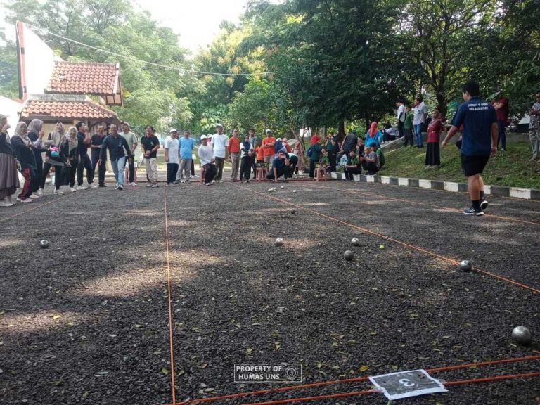 Lomba Fun Archery dan Petanque di UNS Berlangsung Sangat Meriah