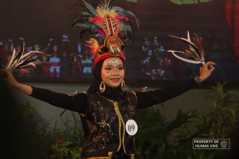 Peringati Dies Natalis ke-48, UNS Gelar Lomba Busana Adat Nusantara