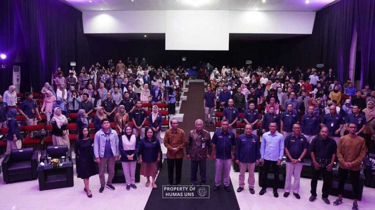 Ratusan Mahasiswa UNS Ikuti Nyimak dan Bicara Kebijakan Fiskal Kemenkeu