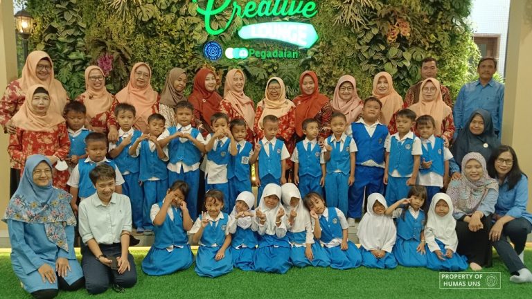 UPT Perpustakaan UNS Menerima Kunjungan dari TK Widya Putra