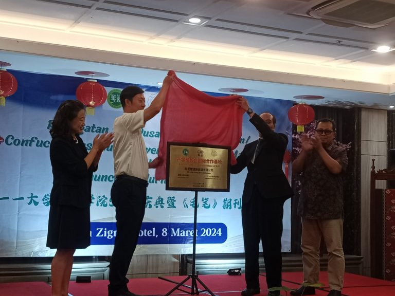 Peringati HUT ke-5, PBM UNS Berkomitmen Menjadi Wadah Belajar Bahasa Mandarin