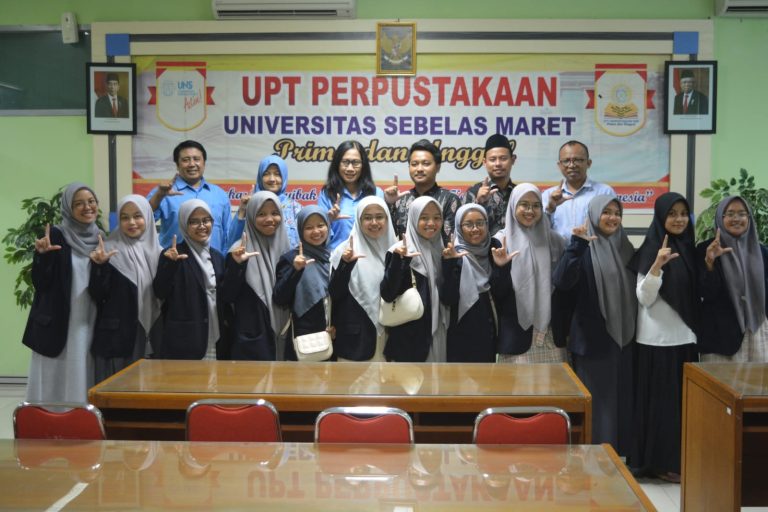 UPT Perpustakaan UNS Menerima Kunjungan Studi Pengayaan Lapangan STIABI Riyadlul Ulum Tasikmalaya