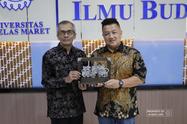 FIB UNS Ajak Antropolog USA Kunjungan Budaya