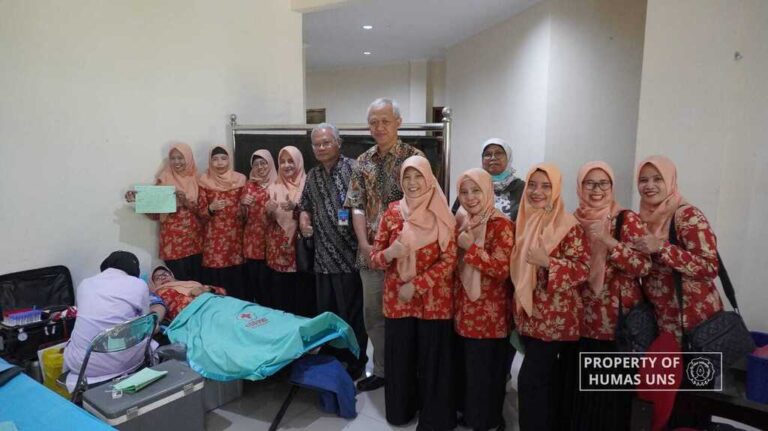 DWP Kembali Selenggarakan Donor Darah di FEB UNS