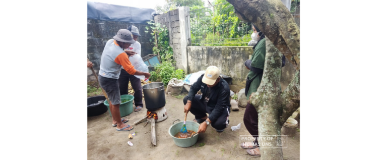 Mahasiswa MBKM UNS dan Kelompok Tani di Desa Kemudo, Klaten Ciptakan Solusi Pengendalian Hama dari Buah Maja