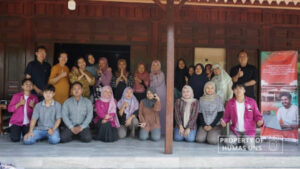 RG Tekstil Tradisi dan Kontemporer FSRD UNS Berikan Pelatihan Desain Corak Batik Memakai Teknologi Komputer Grafis