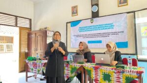 Program Doktor Pendidikan Bahasa Indonesia UNS Gelar Pelatihan Penerapan Literasi Sastra Anak pada Guru SD Kota Surakarta