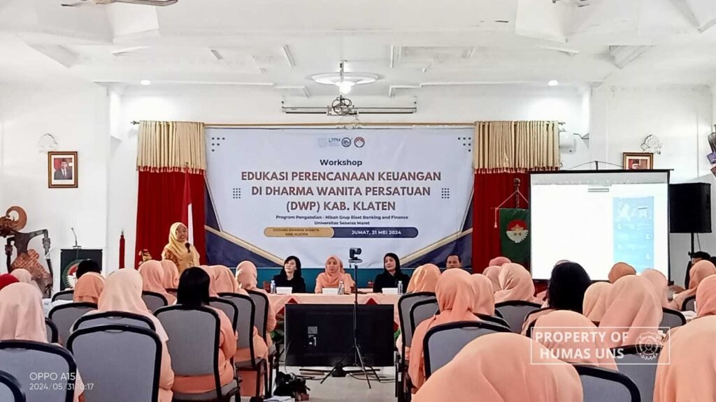 RG Banking dan Finance SV UNS Bekerja Sama dengan DWP Klaten Gelar Workshop Edukasi Perencanaan Keuangan Keluarga