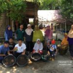 Mahasiswa MBKM UNS Melakukan Praktik Menyemai Cabai Bersama PKK Desa Gentanbanaran, Sragen