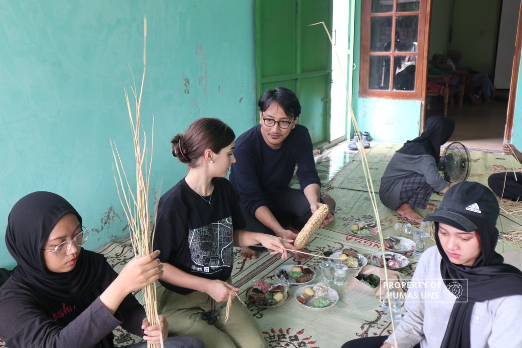 Prodi Desain Interior UNS Lakukan Preservasi Padi Varietas Lokal di Desa Sabrang, Klaten (2)