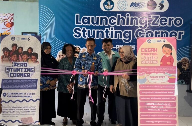 Tim PKM-PM UNS Launching Zero Stunting Corner di Kelurahan Mojosongo