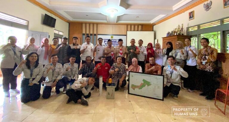 KKN UNS Kelompok 178 Kembangkan EWS Bencana Banjir di Desa Singopadu, Sragen