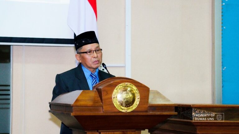 Tiga Profesor UNS Memasuki Purnabakti