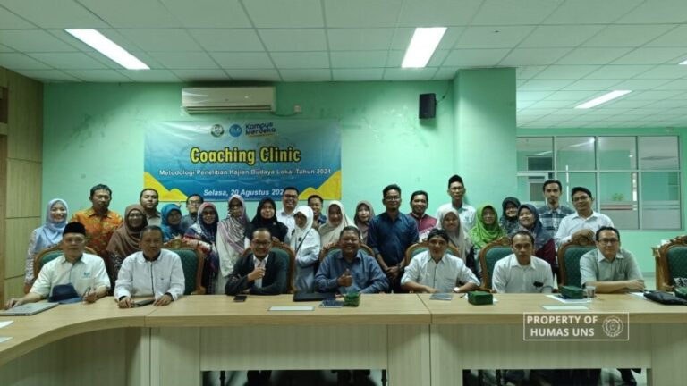 PUI Javanologi UNS Berikan Coaching Clinic Penelitian Kajian Budaya Lokal