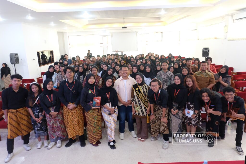 Hadirkan Alumnus, Prodi Sastra Indonesia FIB UNS Siapkan Bekal bagi Mahasiswa Baru