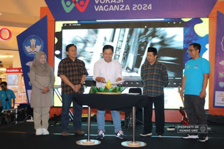 SV UNS Gelar Expo Vokasi Vaganza dalam Rangka Program Competitive Fund Vokasi dan Dies Natalis