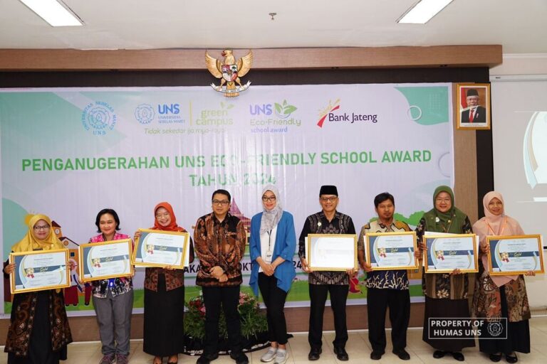 UNS Anugerahkan Eco-Friendly School Award 2024 kepada Sekolah di Solo Raya