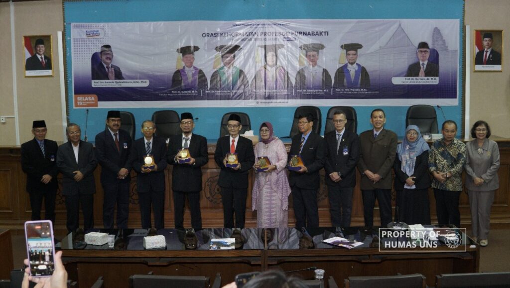 Lima Guru Besar UNS Masuki Masa Purnabakti