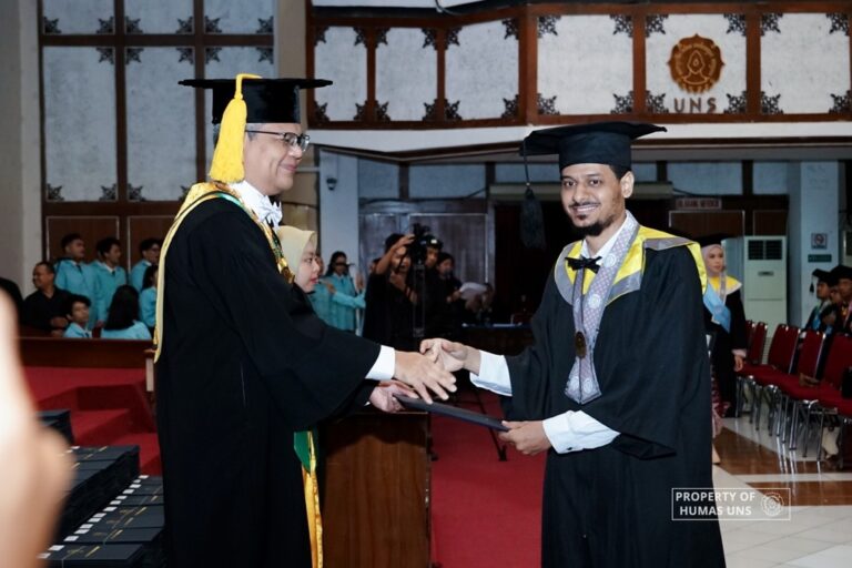 Sebanyak 1.182 Lulusan UNS Diwisuda, Rektor Alumni Harus jadi Agen Perubahan