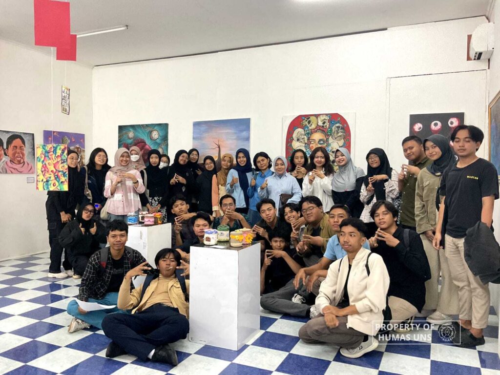 Mahasiswa FSRD UNS Adakan Pameran MBKM “ART Reflection” di Solo Is Solo