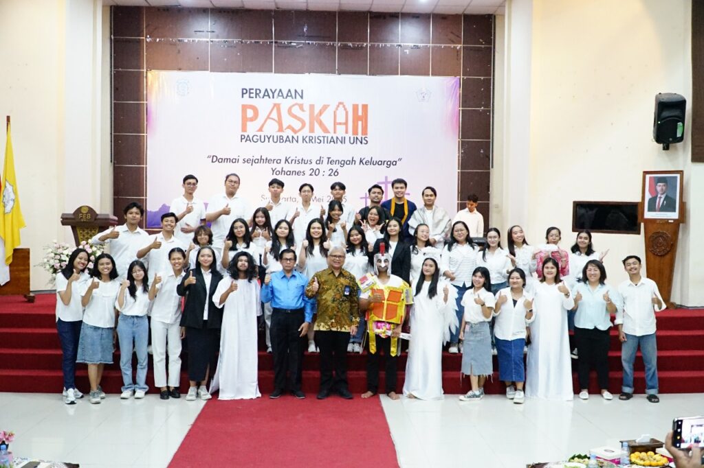 Perayaan Paskah Paguyuban Kristiani UNS 2025, Wujudkan Damai Sejahtera di Tengah Keluarga