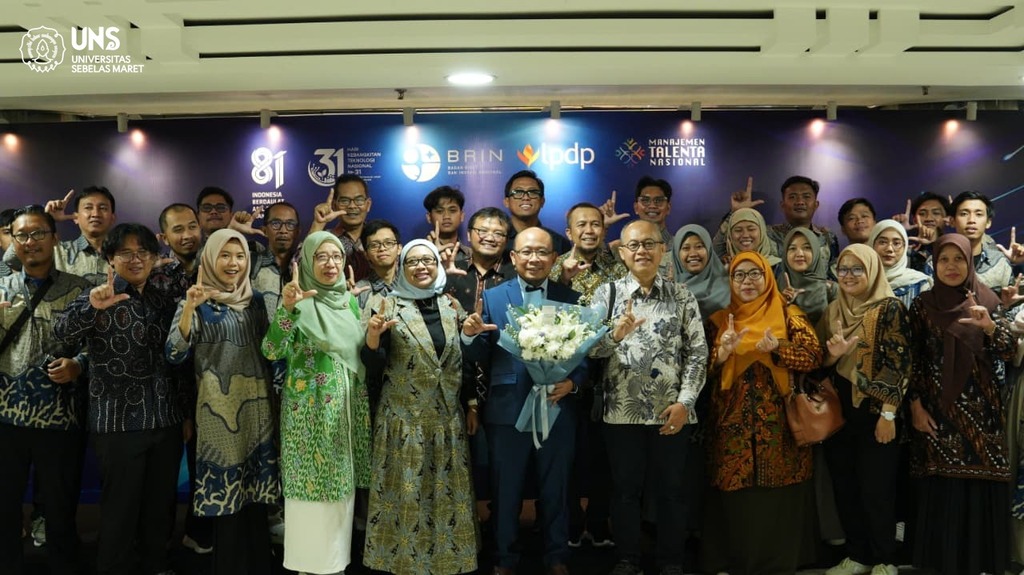 Dari Laboratorium ke Pemanfaatan Nyata Teknologi Baterai, Guru Besar UNS Raih Penghargaan Indonesia Innovator Award 2026 (1)