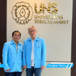 Usia Tak Jadi Penghalang, Dua Praktisi Profesional Tempuh Studi S3 di UNS