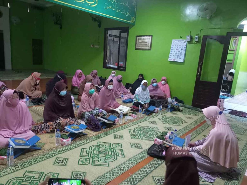 Grup Riset FH UNS Gelar Penguatan Hukum Perkawinan Islam untuk Menekan Angka Perceraian di Masa Pandemi