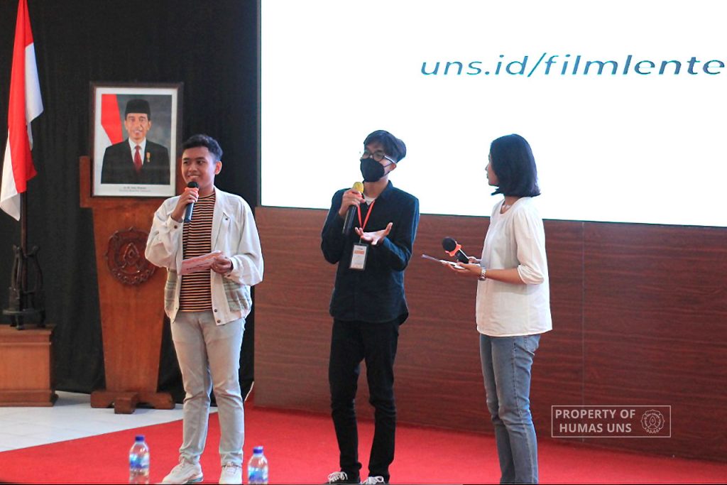 Adakan Cinekom, Prodi Ilmu Komunikasi UNS Tayangkan Berbagai Film Pendek Karya Mahasiswa