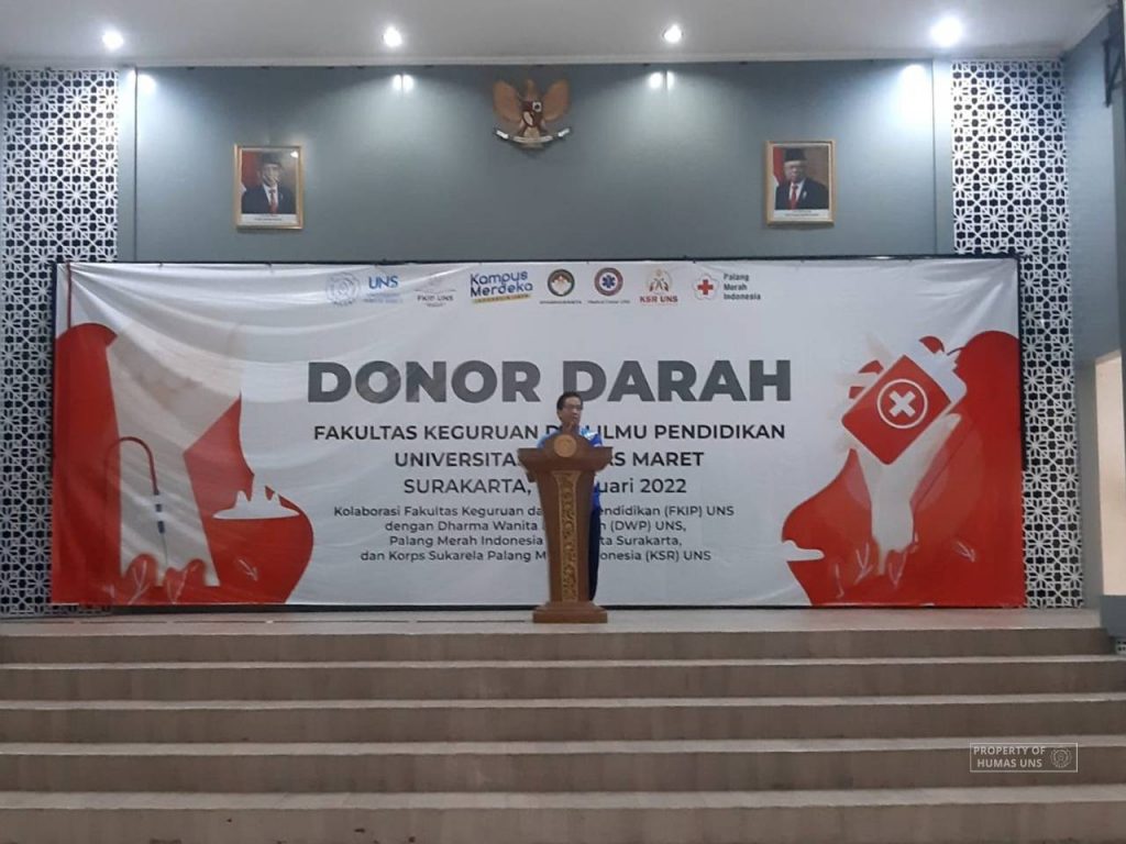 Kolaborasi dengan DWP, KSR, dan PMI Surakarta, FKIP UNS Gelar Donor Darah